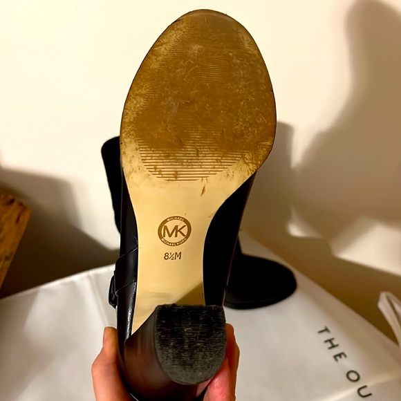 MICHAEL KORS. BLACK BOOTIES. Size 8 and half - Picture 9 of 11